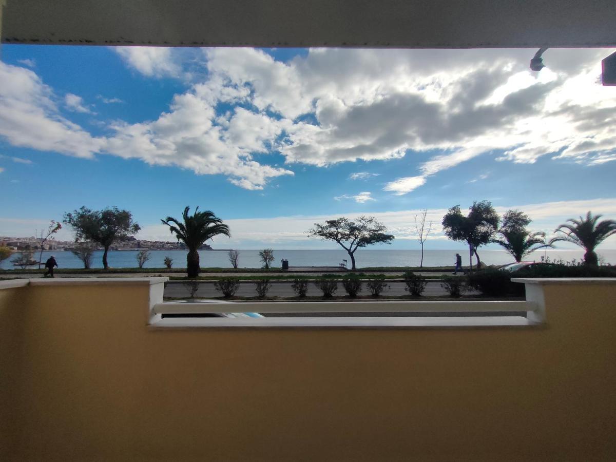Anastasia Apartment Kavála ภายนอก รูปภาพ